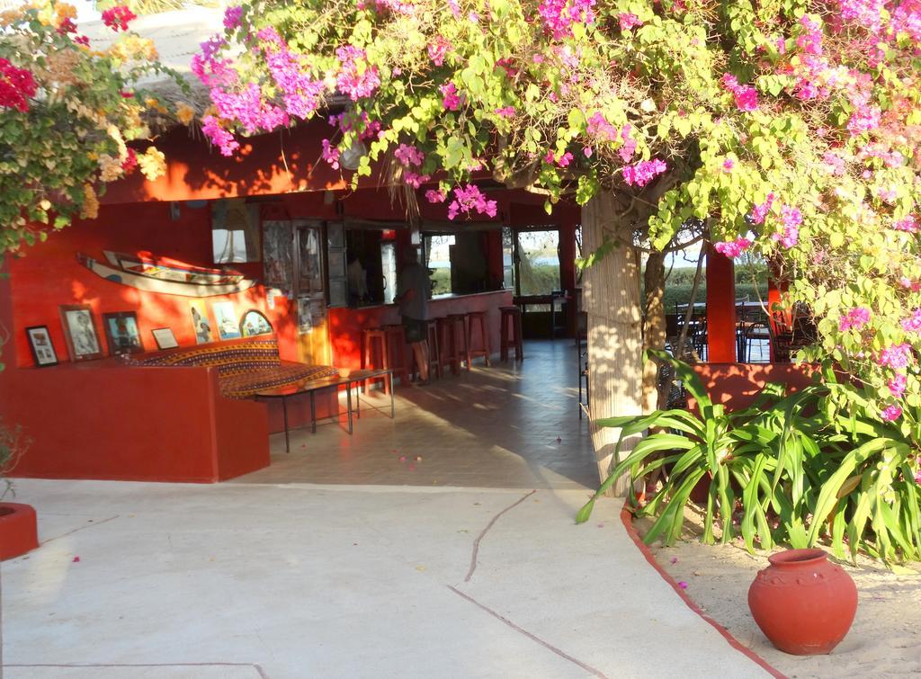 Hotel Mermoz Saint Louis Exterior foto
