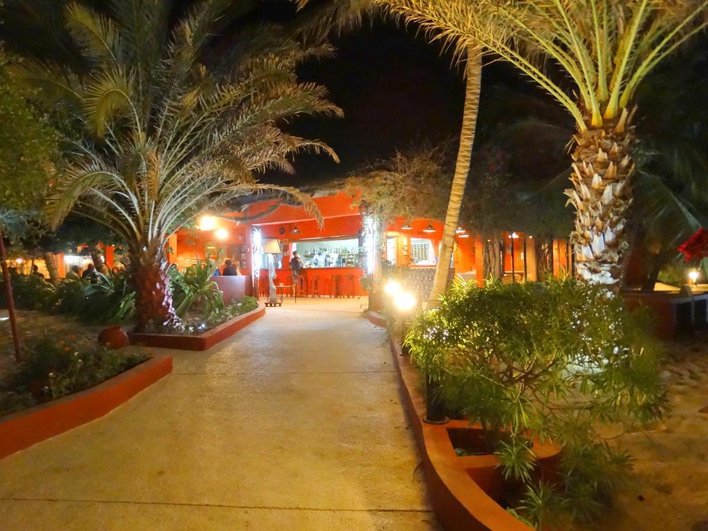 Hotel Mermoz Saint Louis Exterior foto