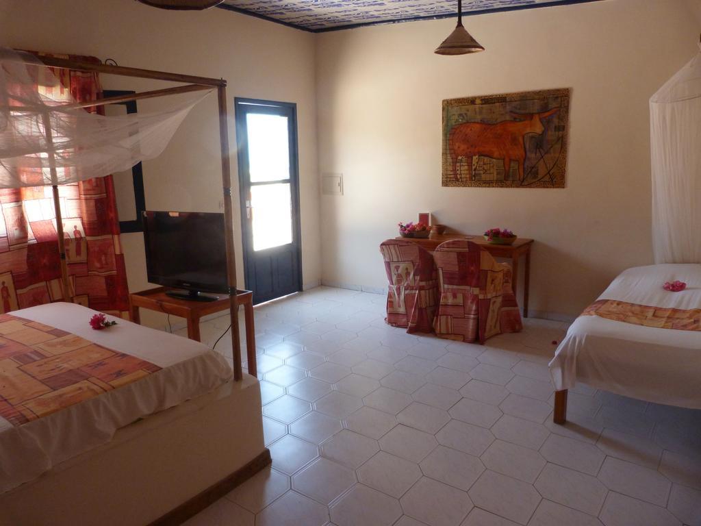 Hotel Mermoz Saint Louis Exterior foto