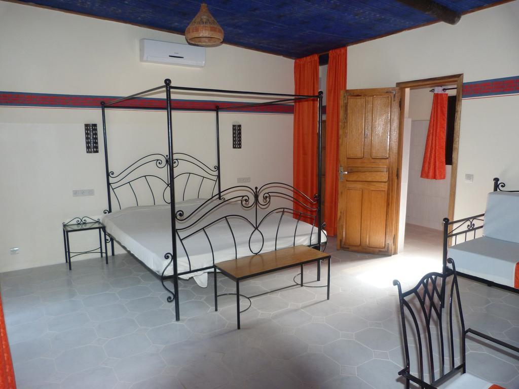 Hotel Mermoz Saint Louis Exterior foto