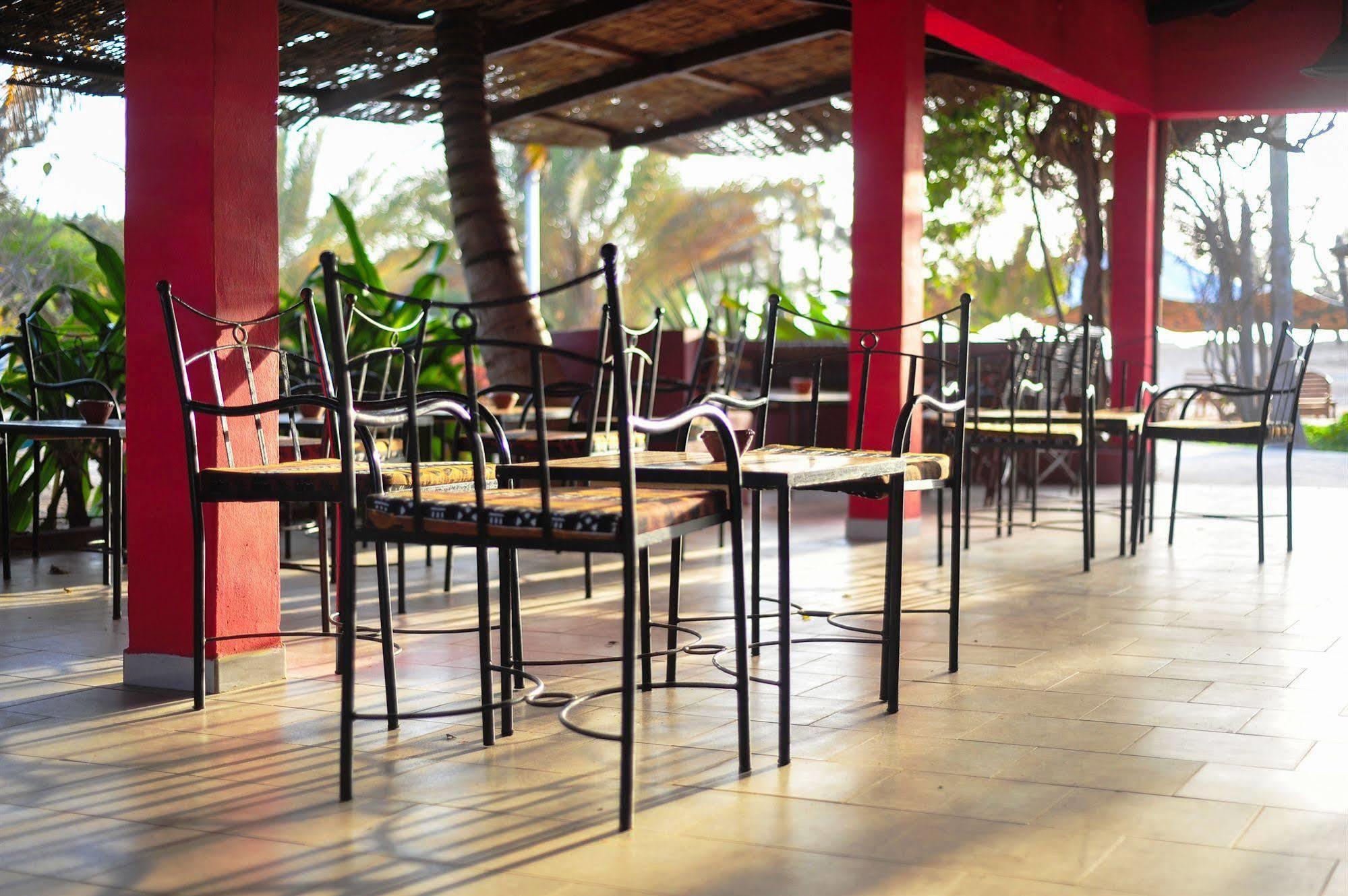 Hotel Mermoz Saint Louis Exterior foto